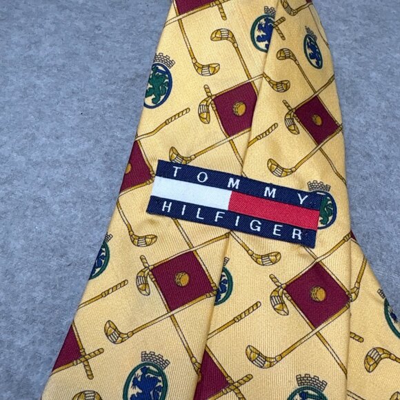 Tommy Hilfiger Golf-Themed Necktie with Crest & Clubs Pattern 3.75" Wide - Picture 4 of 6